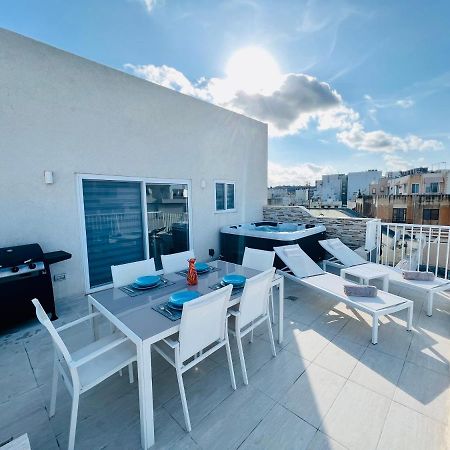 Poseidon Court Penthouse Superior Apartment Сейнт Полс Бей Екстериор снимка